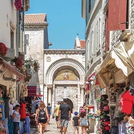 Gorgeous In With Wifi Apartment Porec